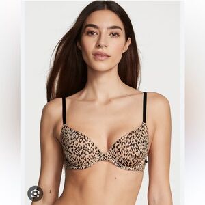 Victoria secret lightly lined Demi bra 32DDD